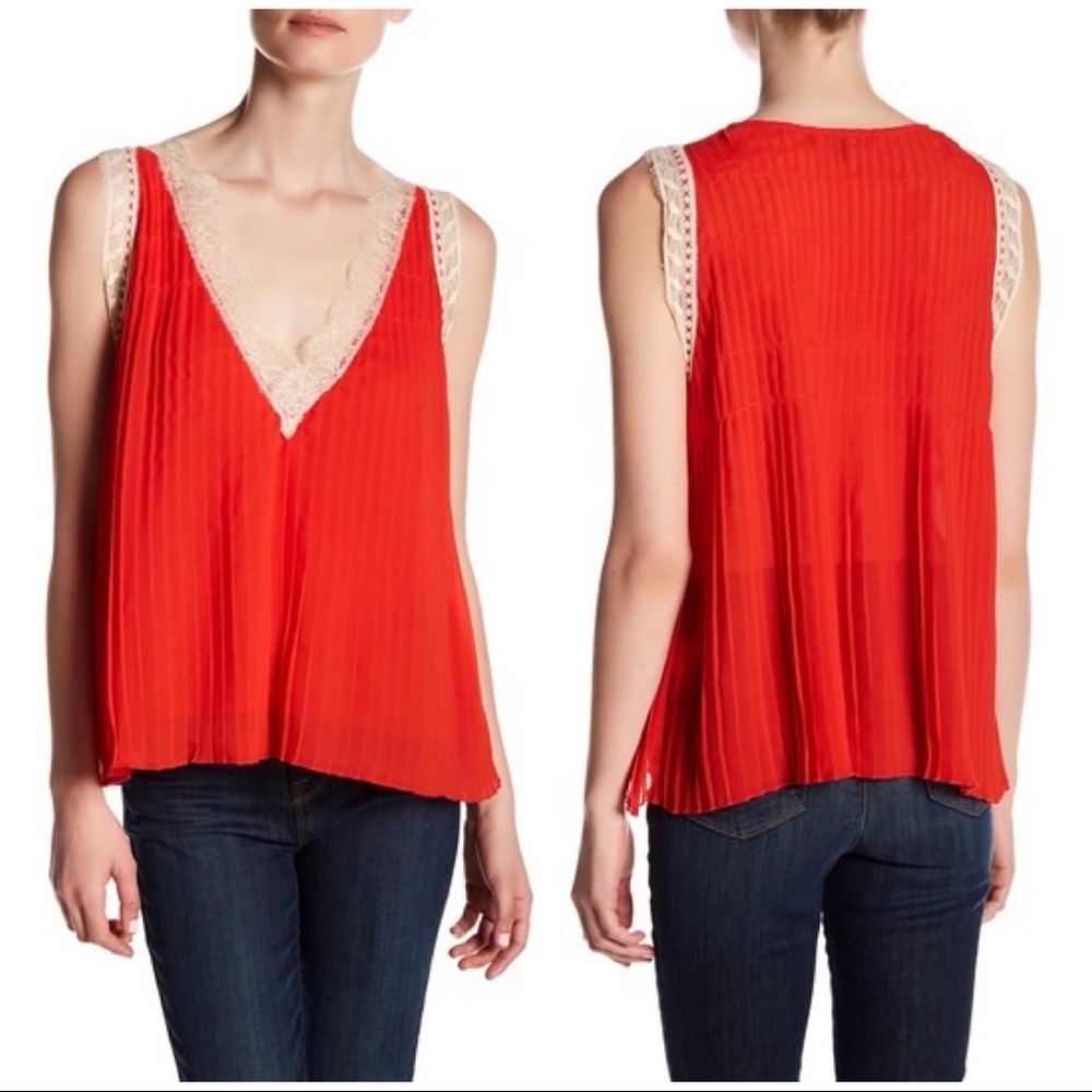Nwt Romeo + Juliet Couture Pleated V-Neck Tank Top Large Right Red Lace